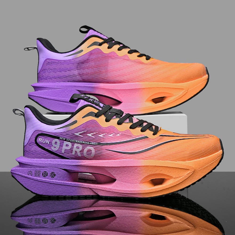 Running Shoe Carbon - Sepatu Lari Pria dengan Papan Karbon