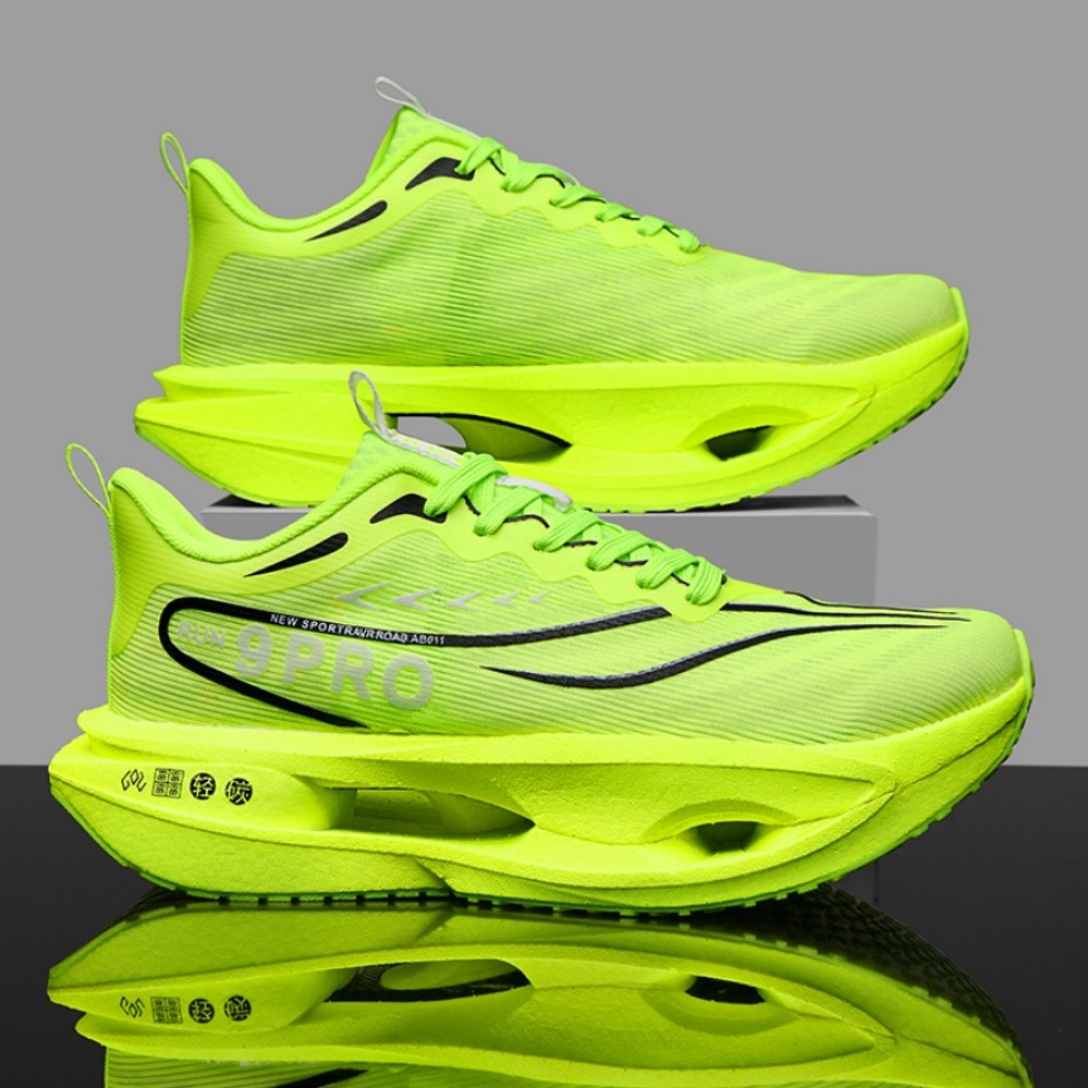 Sepatu Lari Pria dengan Papan  - Running Shoe Carbon ulasan dan harga